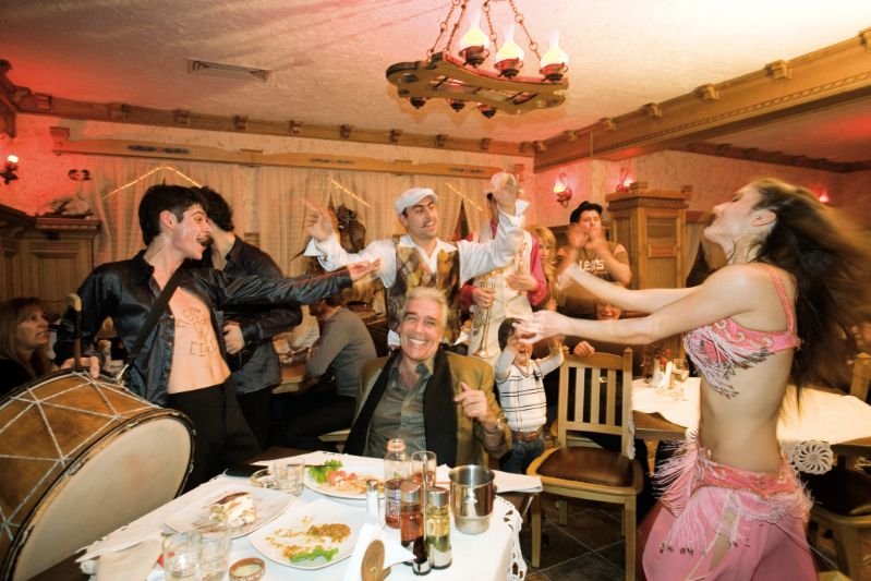 Забава в Таверна Омар - ресторант във Велинград