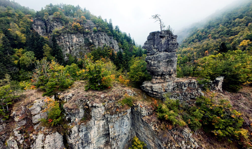 Остра скала