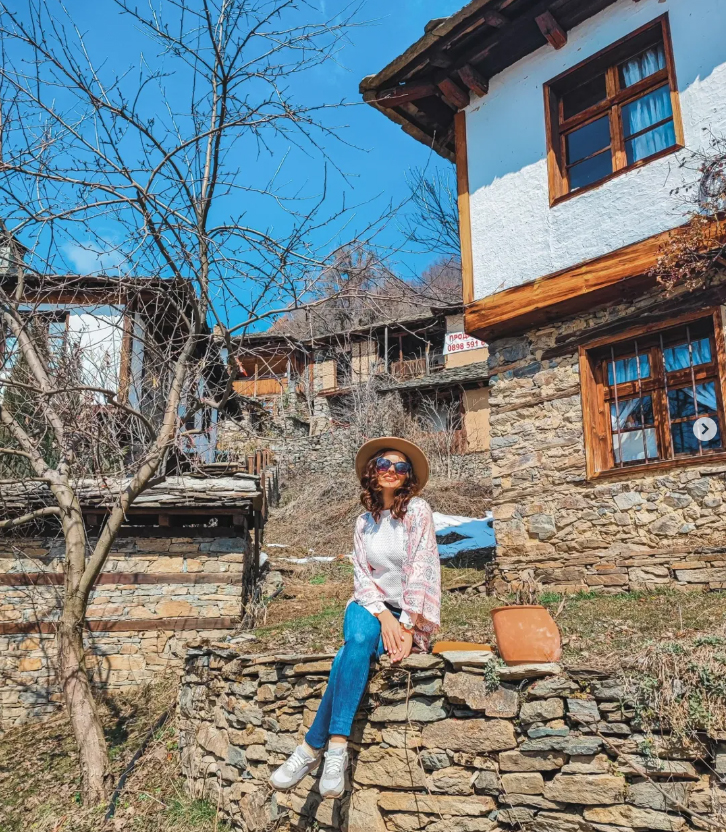 По уличките на Лещен