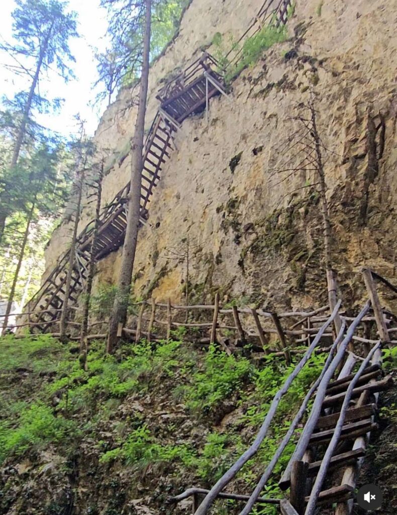 Гледки към Дяволската пътека